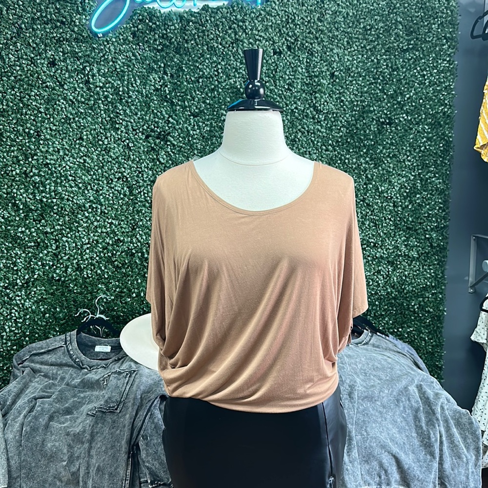 Quarter sleeve flowy plus size top